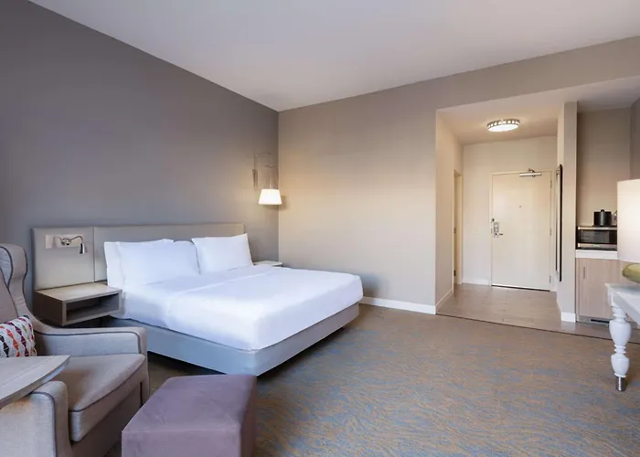 Hilton Garden Saint Charles